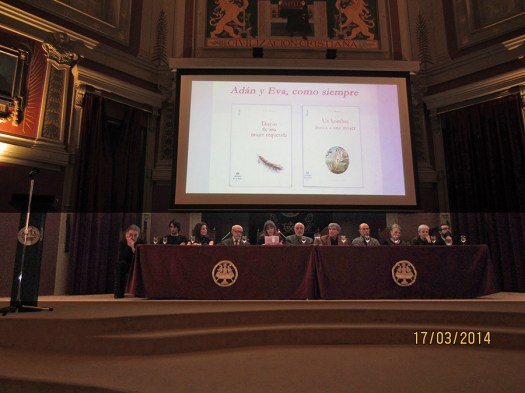Leyendo en el Salón de Actos del Ateneo de Madrid