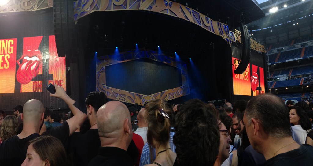 El escenario del Bernabeu, momentos antes de producirse la llegada de los Rolling Stones