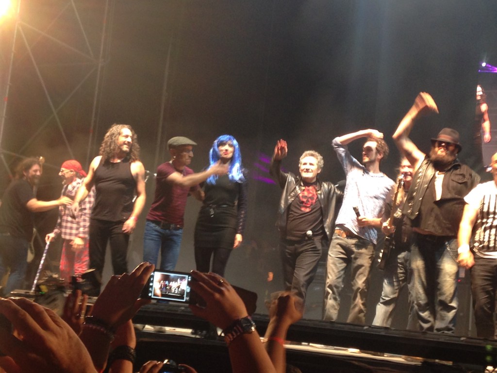 Rosendo y sus invitados anoche en Las Ventas