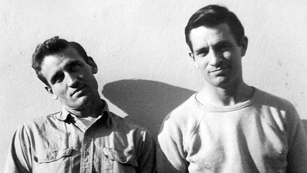 Neal Cassady y Jack Kerouac, las personas reales que se ocultaban tras los personajes de Dean Moriarty y Sal Paradise, en 1952