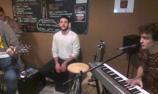 Nico de Vicente y Julio Téigell al teclado