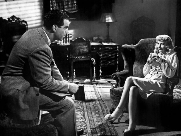 Fotograma de Perdición (1944), de Billy Wilder. En la escena, el vendedor de seguros representado por Ben McMurray negocia con la ambiciosa Barbara Stanwyck 