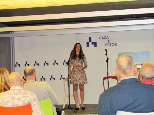 Marina Casado presentando el acto