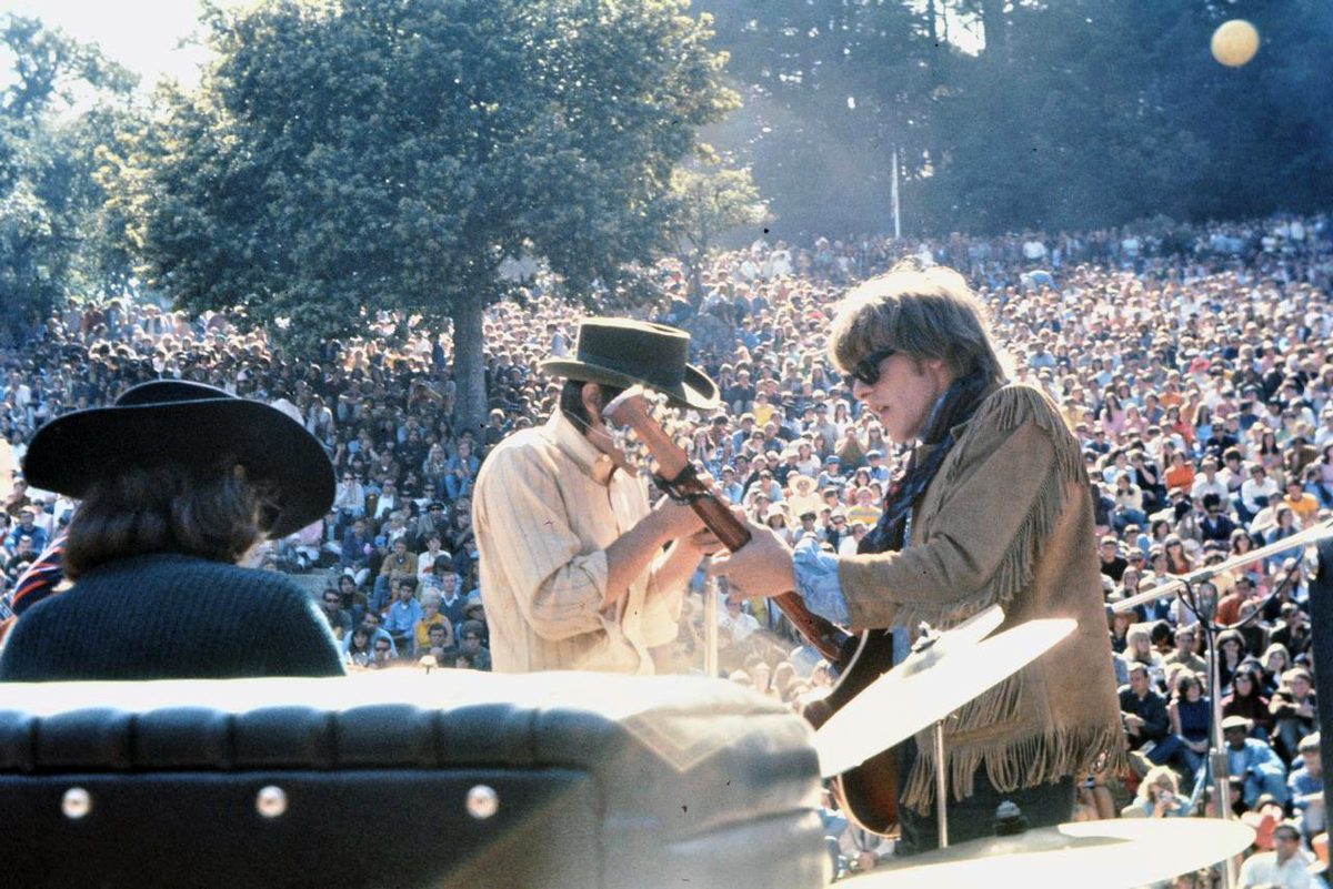 1200px-kfrc_fantasy_fair_dryden_balin_kantner